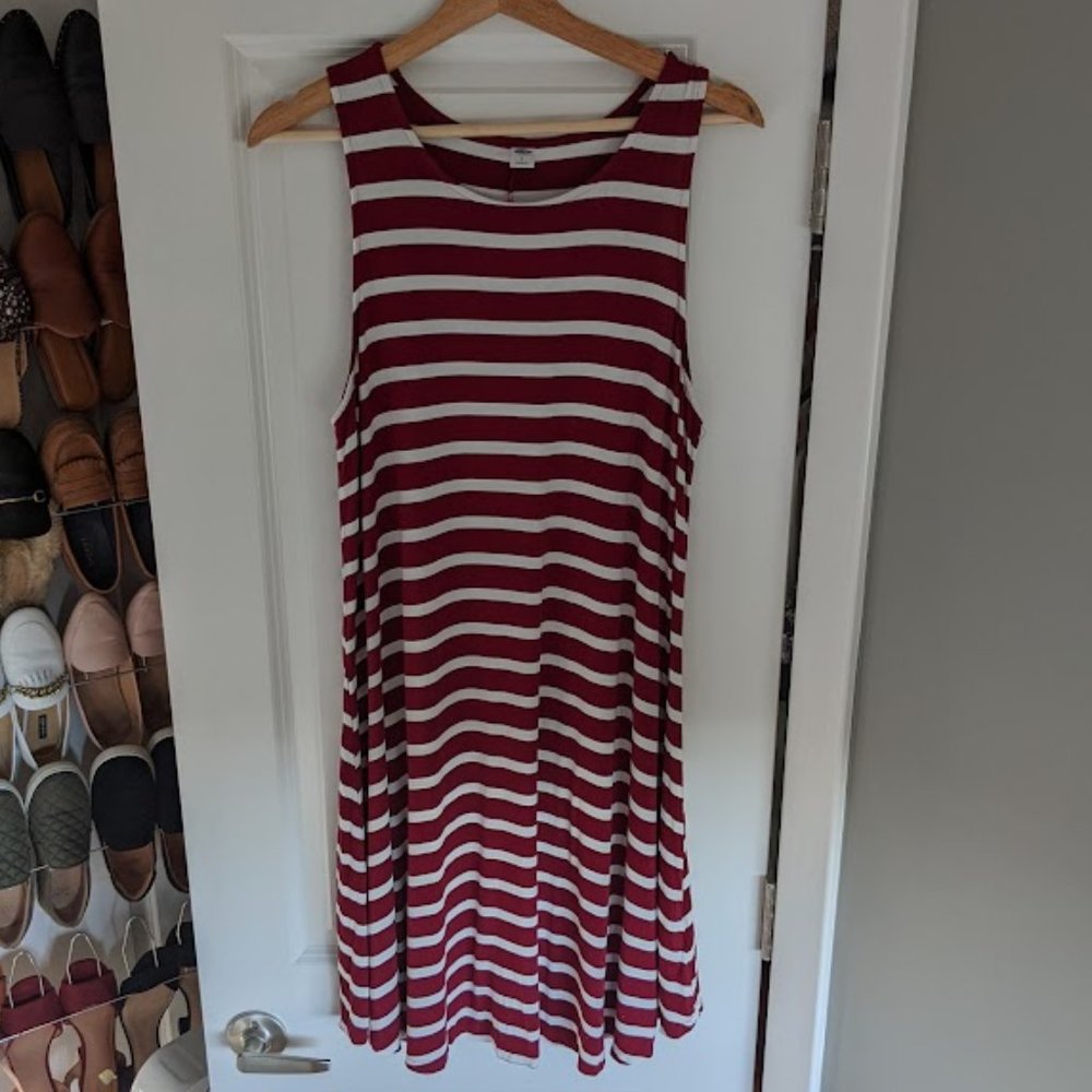 Old Navy Sleeveless Swing Dress